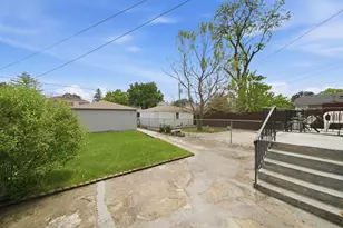 1619 N 19th Ave, Melrose Park, IL 60160 - Photo 17