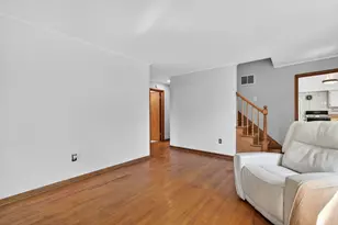 11006 Oxford Ave, Chicago Ridge, IL 60415 - Photo 5