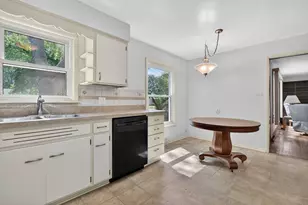 11006 Oxford Ave, Chicago Ridge, IL 60415 - Photo 9