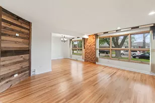 8737 S 50th Ave, Oak Lawn, IL 60453 - Photo 5