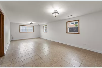 8737 S 50th Avenue, Oak Lawn, IL 60453 - Photo 11