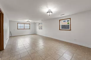 8737 S 50th Ave, Oak Lawn, IL 60453 - Photo 11
