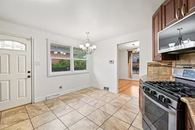 8737 S 50th Avenue, Oak Lawn, IL 60453 - Photo 9