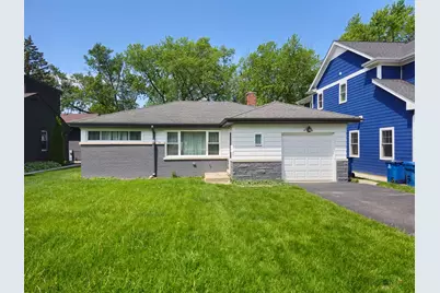 16 N Kenilworth Avenue, Mount Prospect, IL 60056 - Photo 1