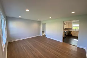 16 N Kenilworth Ave, Mount Prospect, IL 60056 - Photo 7