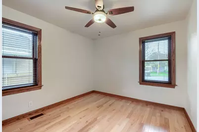 10401 S Trumbull Avenue, Chicago, IL 60655 - Photo 7