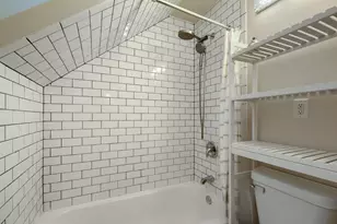 10401 S Trumbull Ave, Chicago, IL 60655 - Photo 9