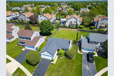 425 Hobart Drive, South Elgin, IL 60177 - Photo 3