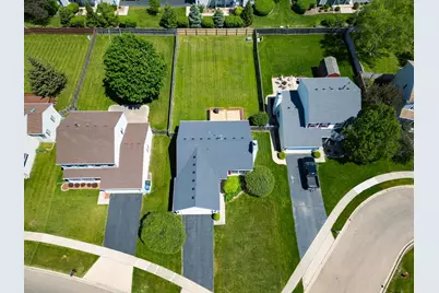 425 Hobart Drive, South Elgin, IL 60177 - Photo 5