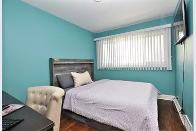 7226 W Conrad Avenue, Niles, IL 60714 - Photo 11