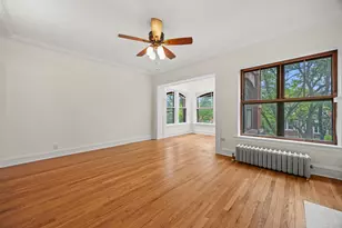 1223 E Hyde Park Blvd, Chicago, IL 60615 - Photo 3