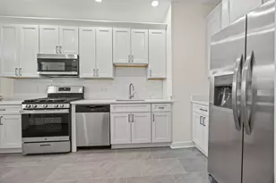 1223 E Hyde Park Blvd, Chicago, IL 60615 - Photo 9