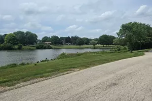 340 Klein Creek Ct, Carol Stream, IL 60188 - Photo 5