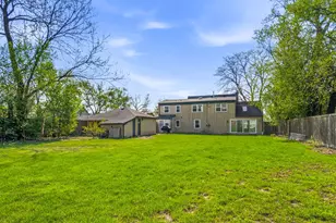 S611 Cedar Ave, Elmhurst, IL 60126 - Photo 25