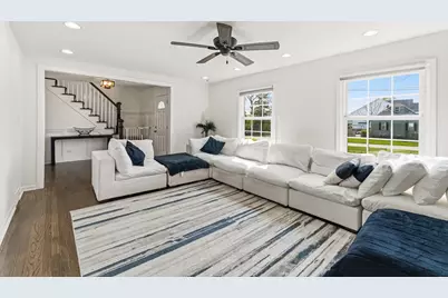 S611 Cedar Avenue, Elmhurst, IL 60126 - Photo 5
