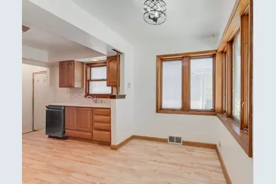 4605 Jerome Avenue, Skokie, IL 60076 - Photo 5