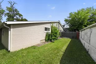 110 W Valley View Dr, McHenry, IL 60051 - Photo 7
