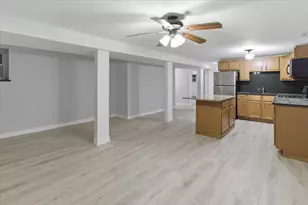 910 W Gunnison St, Chicago, IL 60640 - Photo 3