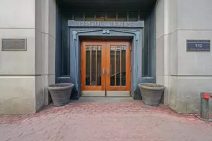 732 S Financial Pl, Chicago, IL 60605 - Photo 17