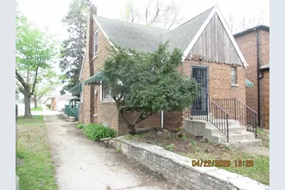 9058 S Jeffery Boulevard, Chicago, IL 60617 - Photo 3