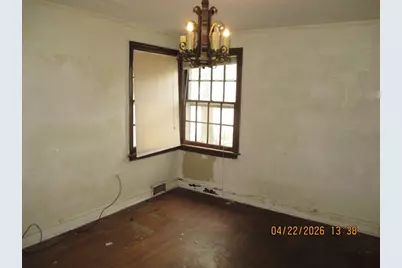 9058 S Jeffery Boulevard, Chicago, IL 60617 - Photo 9