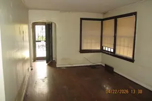 9058 S Jeffery Blvd, Chicago, IL 60617 - Photo 7