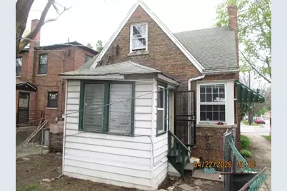 9058 S Jeffery Boulevard, Chicago, IL 60617 - Photo 5