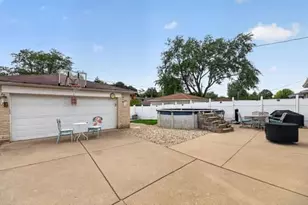2936 Sunnyside Ave, Westchester, IL 60154 - Photo 17