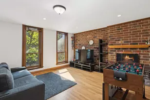 2020 N Cleveland Ave, Chicago, IL 60614 - Photo 9