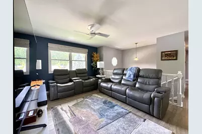315 Maplewood Drive, Lakemoor, IL 60051 - Photo 5