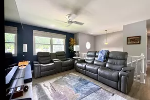 315 Maplewood Dr, Lakemoor, IL 60051 - Photo 5