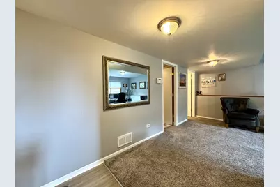 315 Maplewood Drive, Lakemoor, IL 60051 - Photo 25