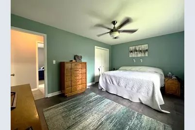 315 Maplewood Drive, Lakemoor, IL 60051 - Photo 15