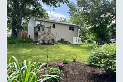 315 Maplewood Drive, Lakemoor, IL 60051 - Photo 39