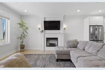 7214 S 78th Avenue, Bridgeview, IL 60455 - Photo 5
