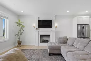 7214 S 78th Ave, Bridgeview, IL 60455 - Photo 5