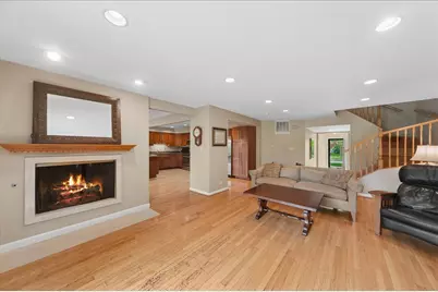 90 Boardwalk Place, Park Ridge, IL 60068 - Photo 7