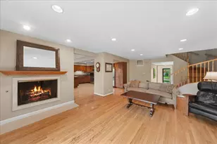 90 Boardwalk Pl, Park Ridge, IL 60068 - Photo 7