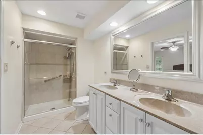 90 Boardwalk Place, Park Ridge, IL 60068 - Photo 17