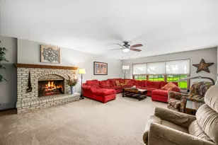 1651 Casa Solana Dr, Wheaton, IL 60189 - Photo 3