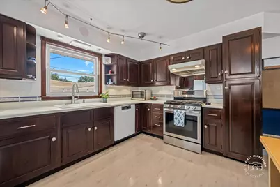 129 S Hudson Street, Westmont, IL 60559 - Photo 13