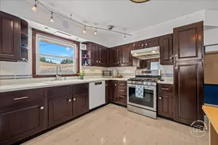 129 S Hudson St, Westmont, IL 60559 - Photo 13