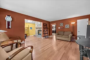 129 S Hudson St, Westmont, IL 60559 - Photo 7