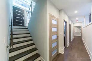 2125 W Erie St, Chicago, IL 60612 - Photo 27