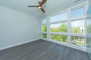 2125 W Erie St, Chicago, IL 60612 - Photo 25