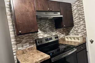1545 W Crystal Rock Ct, Round Lake Beach, IL 60073 - Photo 3