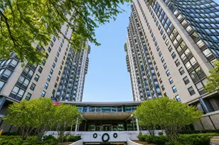 5701 N Sheridan Rd, Chicago, IL 60660 - Photo 1