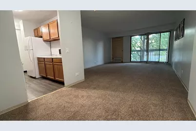 1800 Huntington Boulevard #206, Hoffman Estates, IL 60169 - Photo 7
