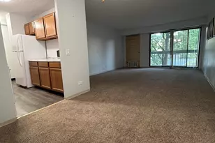 1800 Huntington Blvd, Hoffman Estates, IL 60169 - Photo 7