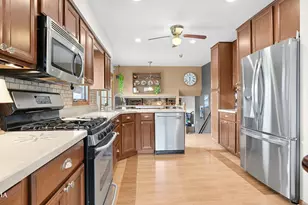 16149 Eagle Ridge Dr, Tinley Park, IL 60477 - Photo 9